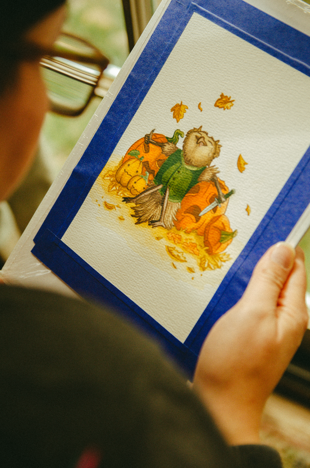 Búho Gouache Cortando Calabazas Halloween